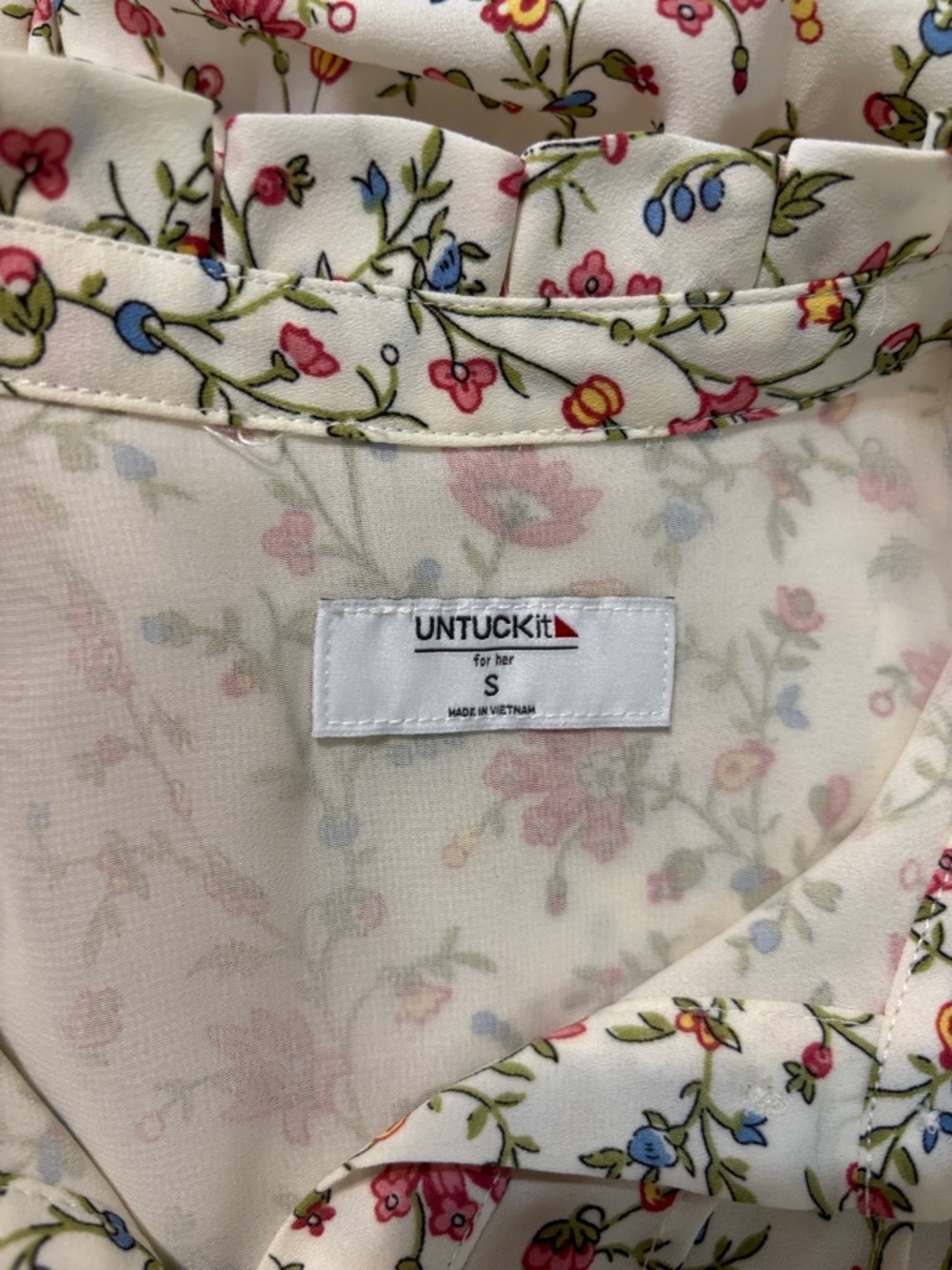 Untuckit - Picture 6 of 7